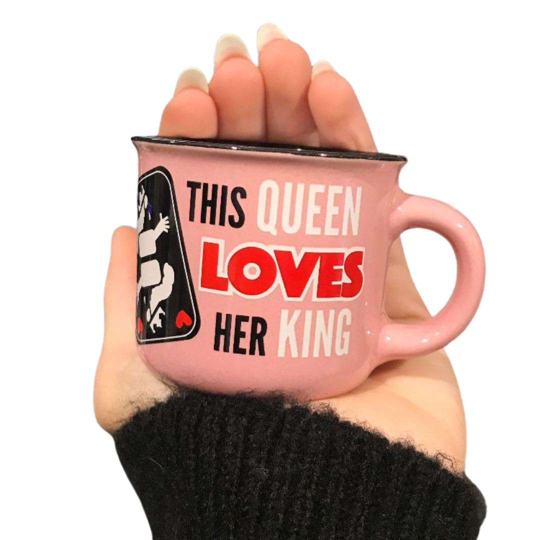 This queen love her king